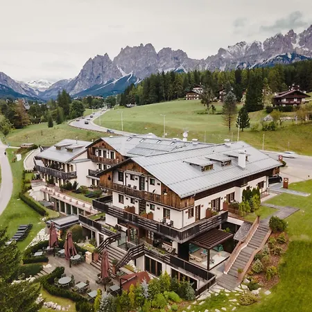 Rosapetra - Small Luxury Of The World Cortina dʼAmpezzo