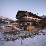 Rosapetra - Small Luxury Of The World Hotel Cortina dʼAmpezzo