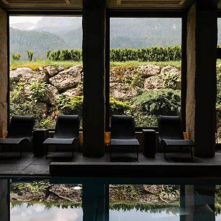 Hotell Rosapetra - Small Luxury Of The World Cortina dʼAmpezzo