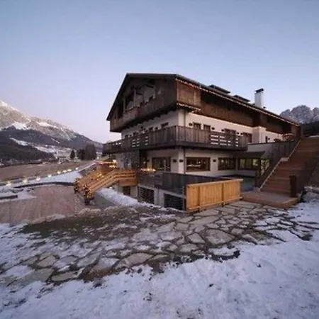 Rosapetra - Small Luxury Of The World Hotel Cortina dʼAmpezzo