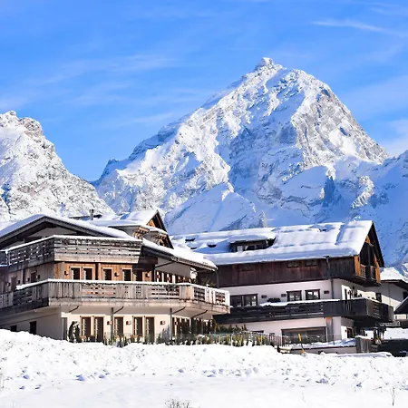 Rosapetra - Small Luxury Of The World Hotel Cortina dʼAmpezzo