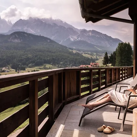 Rosapetra - Small Luxury Of The World Hotel Cortina dʼAmpezzo