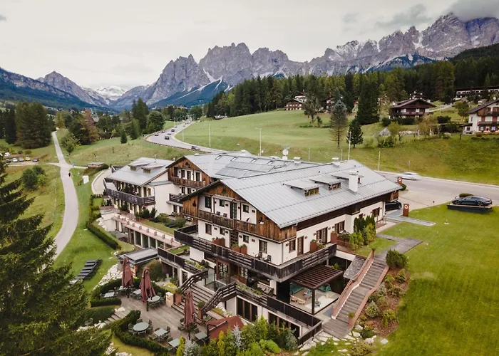 Rosapetra - Small Luxury Of The World קורטינה ד'אמפזו